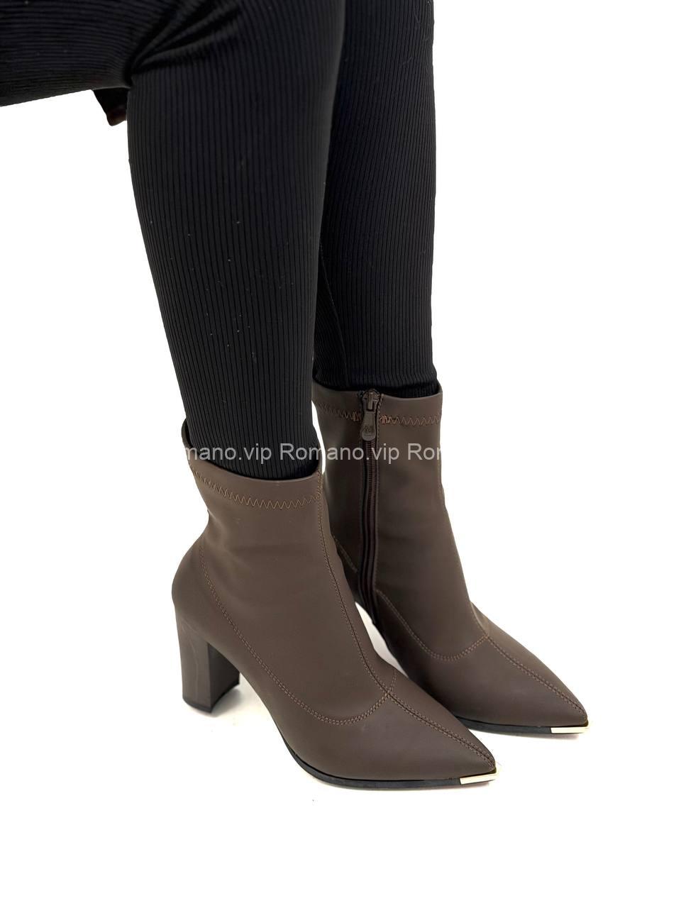 photo_3_2025-11-17_05-41-57 نیم بوت پاشنه ساده - تصویر 1