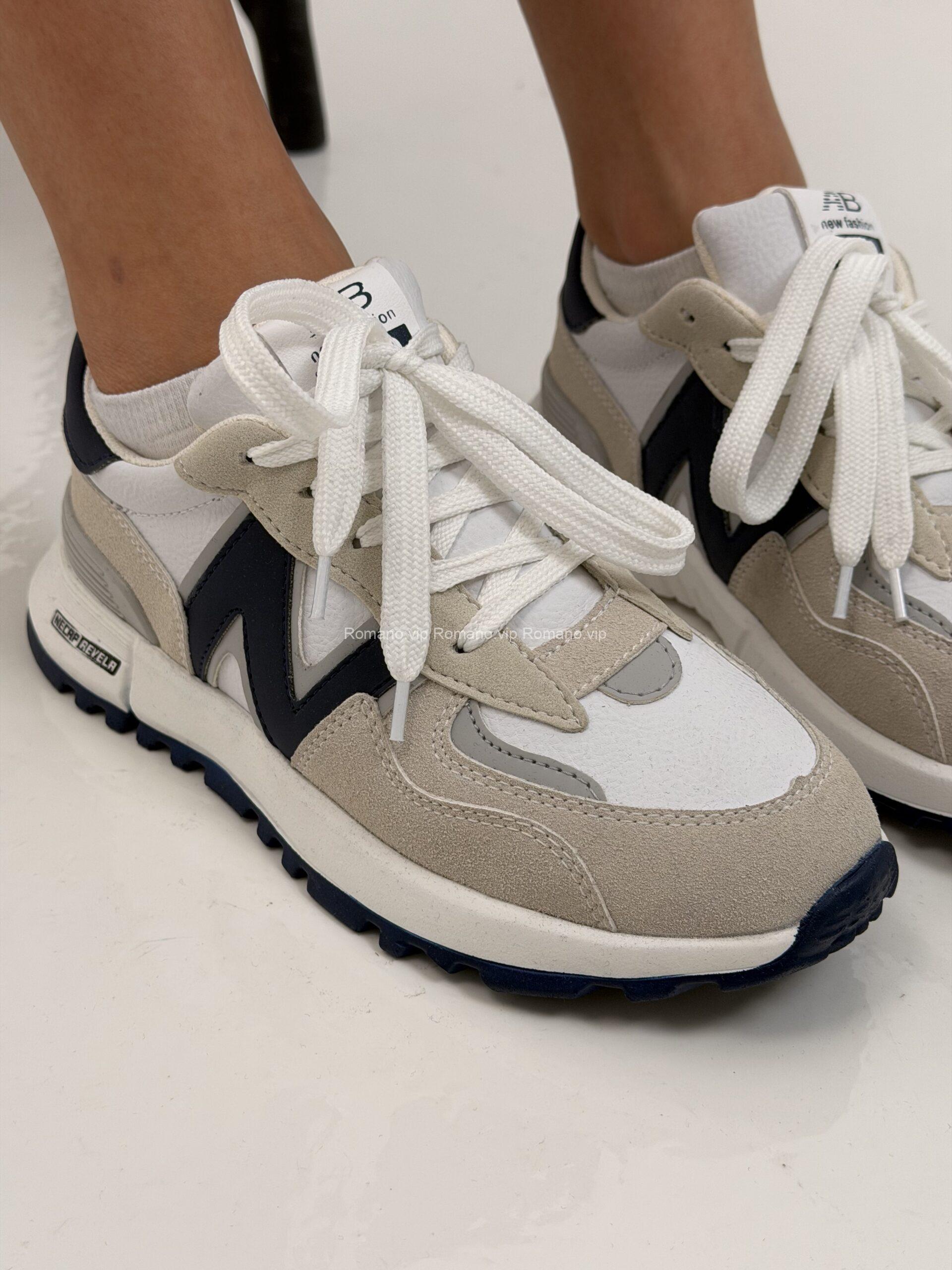 IMG_5515 کتونی New Balance520 - تصویر 1